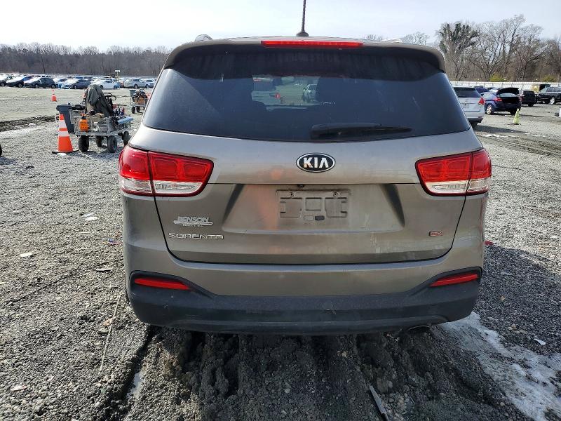 Photo 6 from auction – 2016 KIA SORENTO LX with VIN 5XYPGDA31GG150987