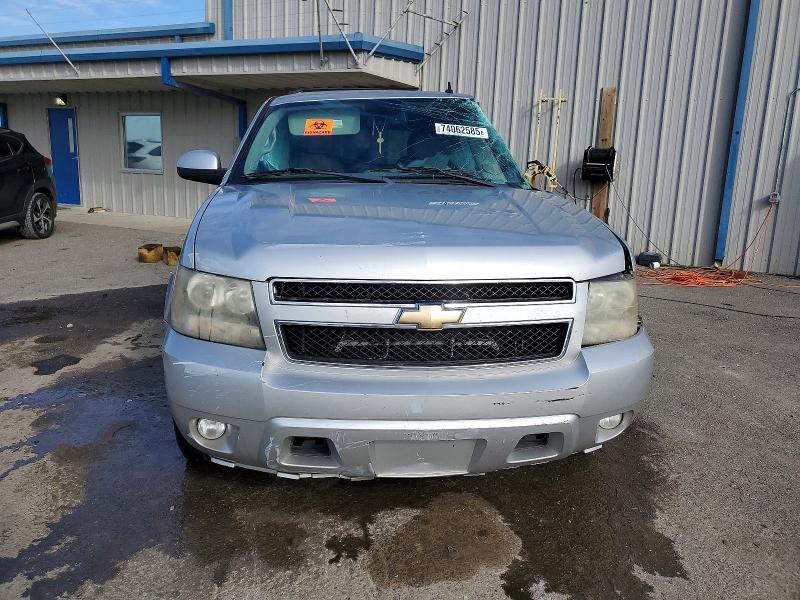Photo 5 from auction – 2011 CHEVROLET TAHOE with VIN 1GNSCBE03BR233347