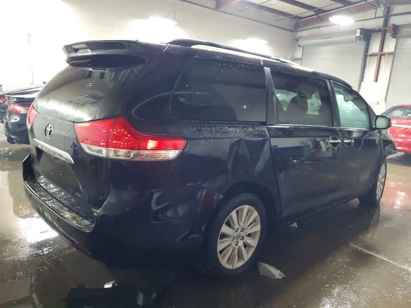 Photo 3 from auction – 2011 TOYOTA SIENNA XLE with VIN 5TDDK3DC4BS006577