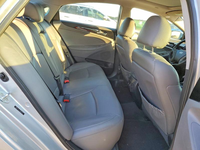 Photo 10 from auction – 2012 HYUNDAI SONATA SE with VIN 5NPEC4AC7CH392527
