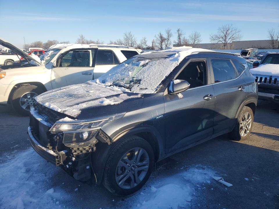 KIA SELTOS 2021 with VIN KNDEUCAA4M7205160 - Photo from auction