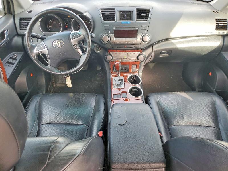 Photo 8 from auction – 2011 TOYOTA HIGHLANDER with VIN 5TDYK3EH8BS025533
