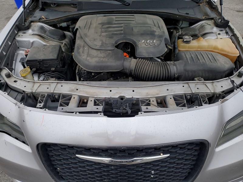 Photo 11 from auction – 2017 CHRYSLER 300 S with VIN 2C3CCABG9HH664779