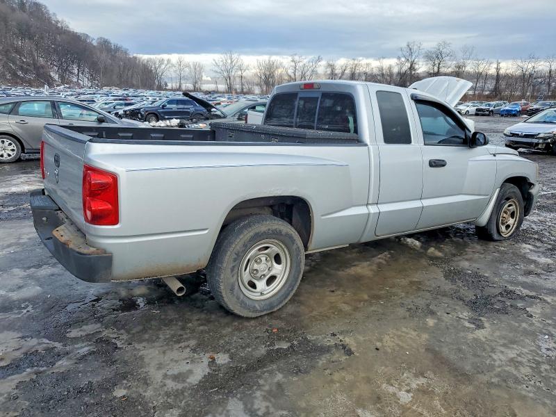 Photo 3 from auction – 2005 DODGE DAKOTA ST with VIN 1D7HE22K55S271362