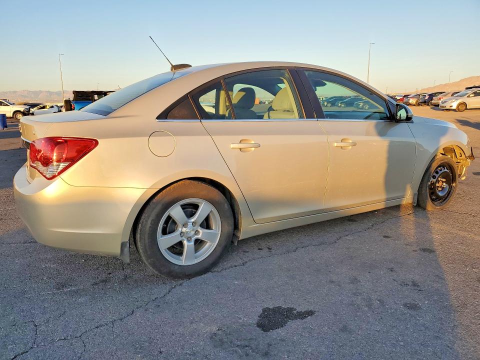 Photo 3 from auction – 2015 CHEVROLET CRUZE with VIN 1G1PC5SB5F7129538