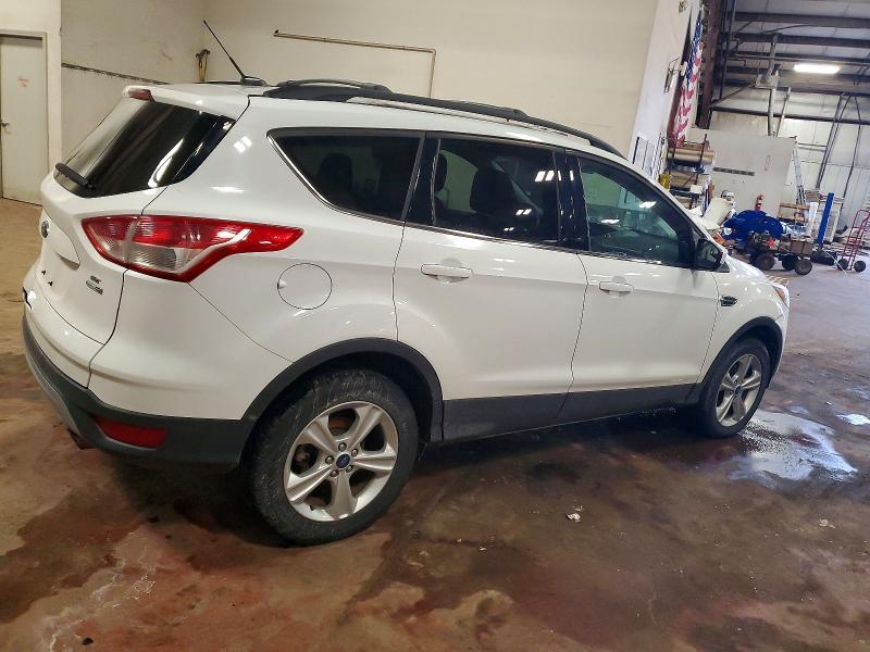 Photo 3 from auction – 2016 FORD ESCAPE with VIN 1FMCU9G92GUA96237