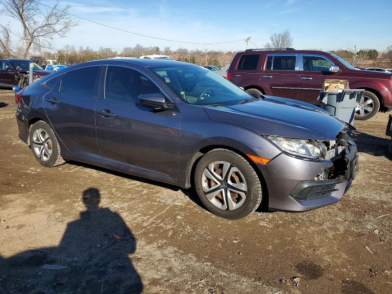 Photo 4 from auction – 2018 HONDA CIVIC with VIN 19XFC2F51JE202547