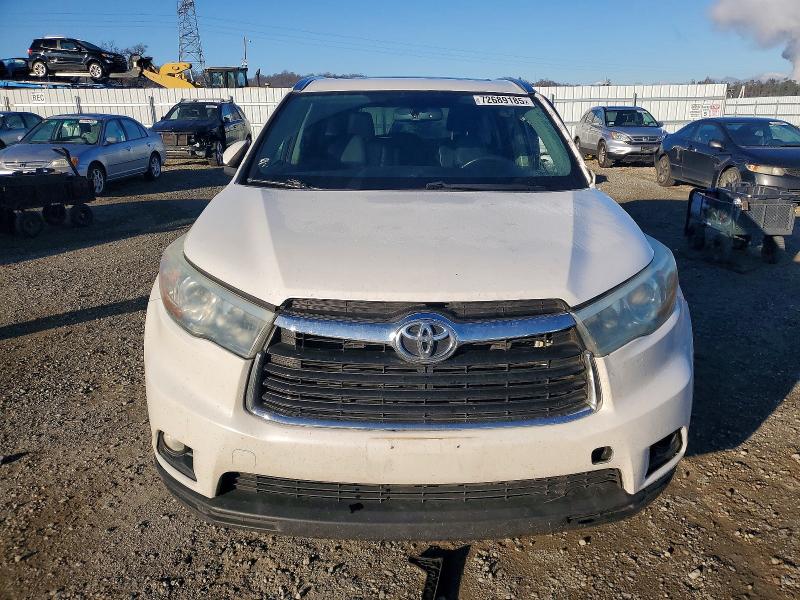 Photo 5 from auction – 2016 TOYOTA HIGHLANDER with VIN 5TDJKRFHXGS227767