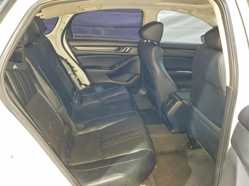 Photo 10 from auction – 2018 HONDA ACCORD with VIN 1HGCV1F92JA018958