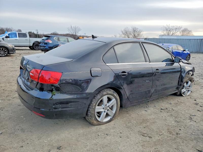 Photo 3 from auction – 2014 VOLKSWAGEN JETTA with VIN 3VWLL7AJ4EM400584