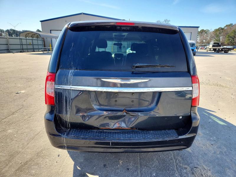 Photo 6 from auction – 2014 CHRYSLER TOWN & COU with VIN 2C4RC1BG7ER467332