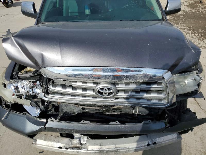 Photo 11 from auction – 2013 TOYOTA SEQUOIA with VIN 5TDJW5G17DS084495