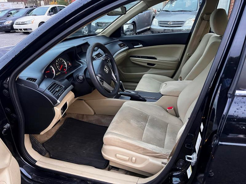 Photo 5 from auction – 2011 HONDA ACCORD LXP with VIN 1HGCP2F42BA047141