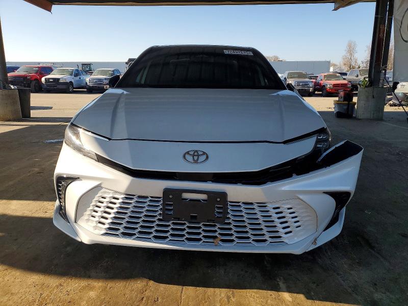 Photo 5 from auction – 2025 TOYOTA CAMRY with VIN 4T1DAACK2SU024812