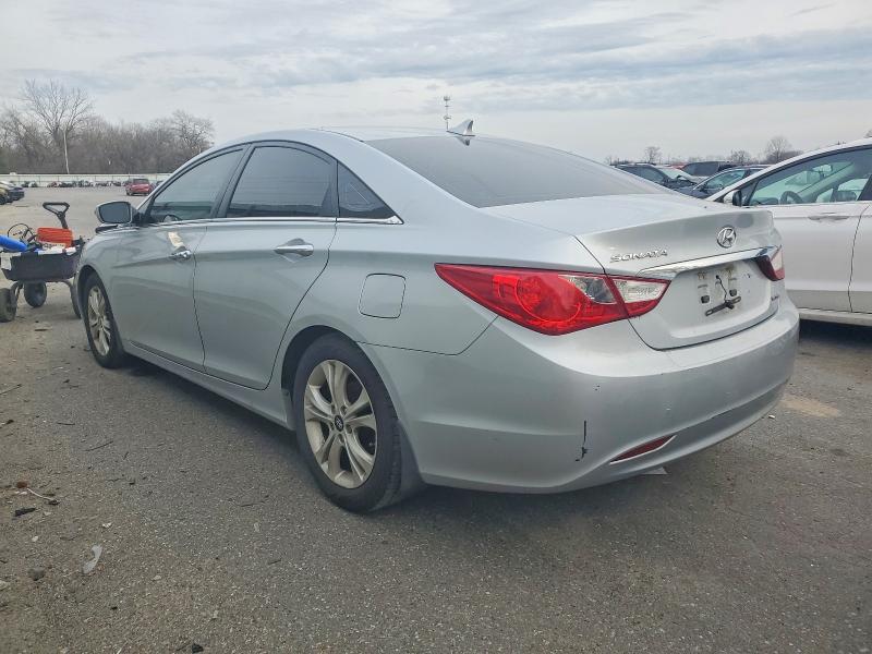 Photo 2 from auction – 2011 HYUNDAI SONATA with VIN 5NPEC4AC6BH305067
