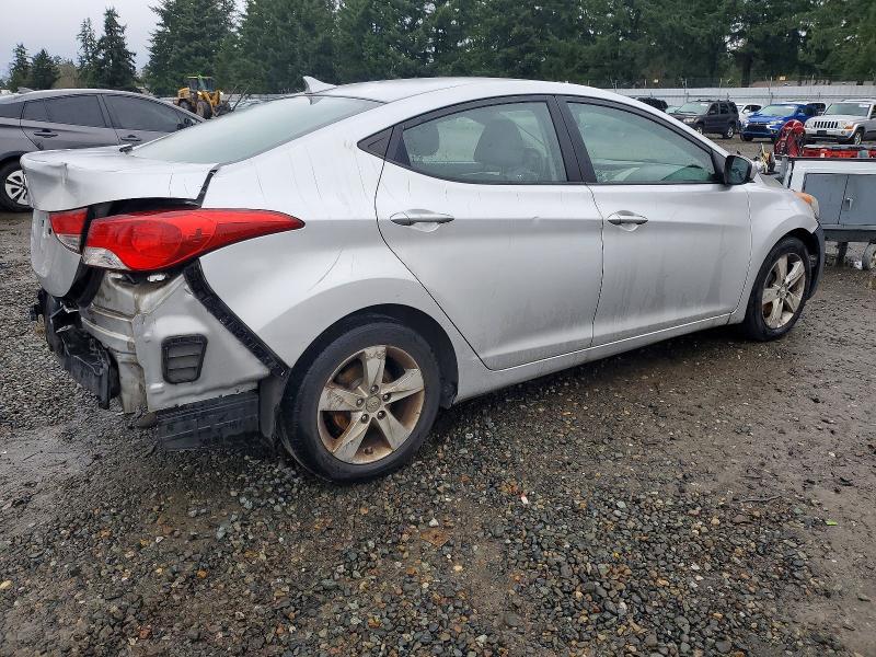 Photo 3 from auction – 2011 HYUNDAI ELANTRA with VIN KMHDH4AE9BU155696