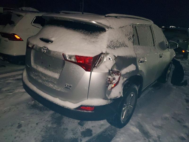 Photo 3 from auction – 2015 TOYOTA RAV4 XLE with VIN JTMRFREV3FD139698
