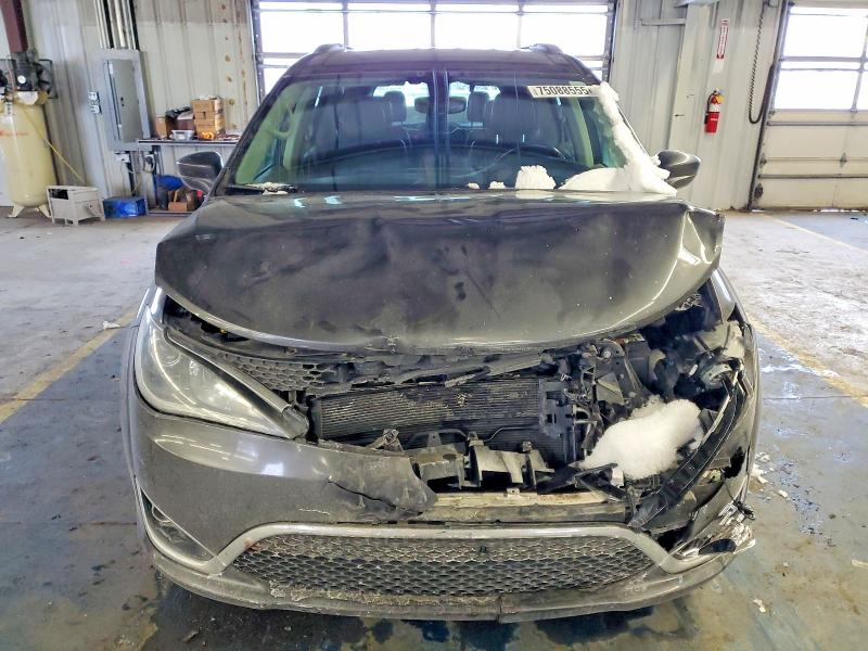 Photo 5 from auction – 2018 CHRYSLER PACIFICA T with VIN 2C4RC1BG8JR290347