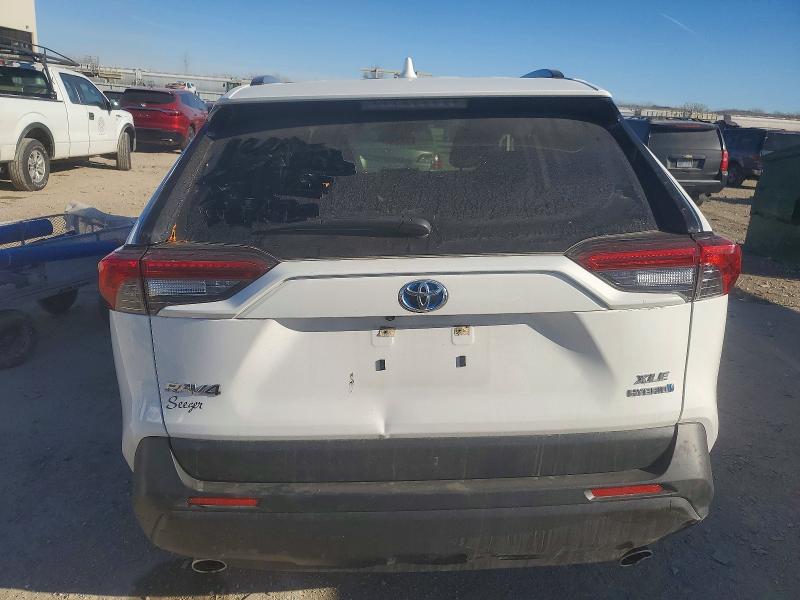 Photo 6 from auction – 2023 TOYOTA RAV4 XLE with VIN JTMRWRFV5PD198879