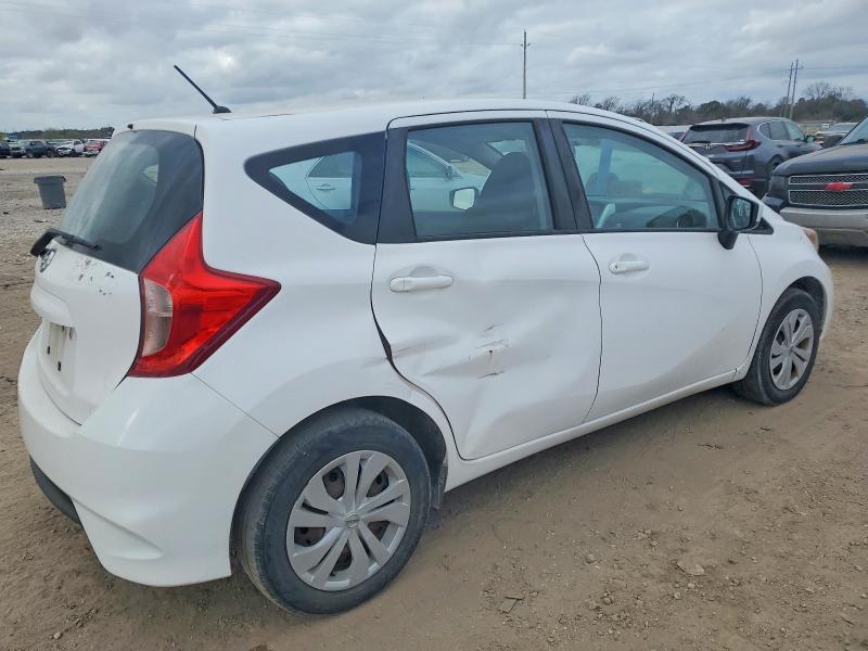 Photo 3 from auction – 2018 NISSAN VERSA NOTE with VIN 3N1CE2CP7JL371179