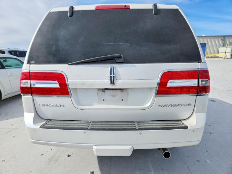 Photo 6 from auction – 2011 LINCOLN NAVIGATOR with VIN 5LMJJ2H52BEJ10253