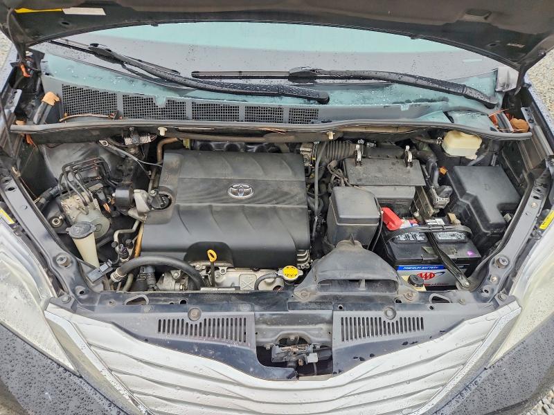 Photo 12 from auction – 2013 TOYOTA SIENNA XLE with VIN 5TDDK3DC7DS062483