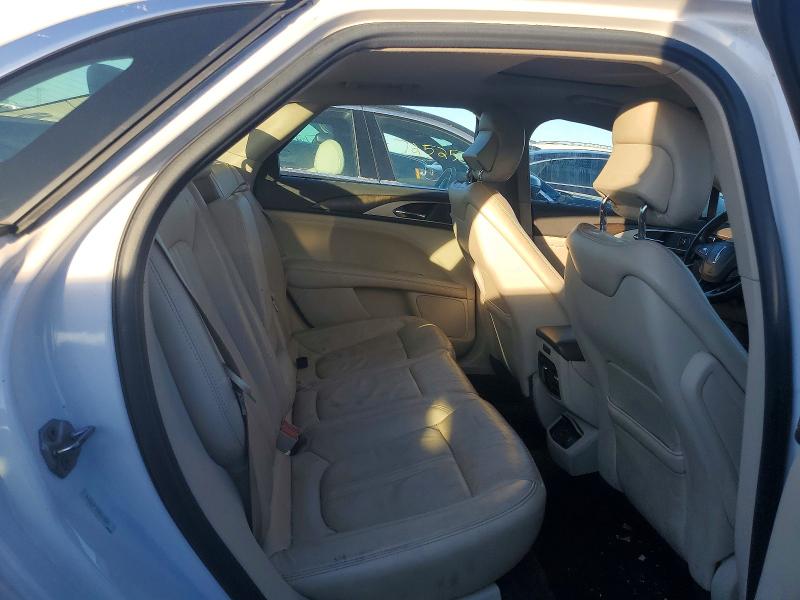 Photo 10 from auction – 2017 LINCOLN MKZ RESERV with VIN 3LN6L5F98HR618825