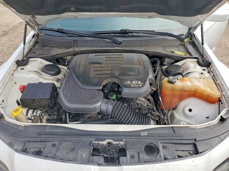 Photo 11 from auction – 2014 CHRYSLER 300 S with VIN 2C3CCAGG8EH374358