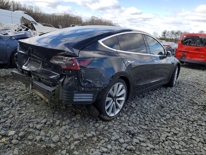 Photo 3 from auction – 2018 TESLA MODEL 3 with VIN 5YJ3E1EA8JF071231