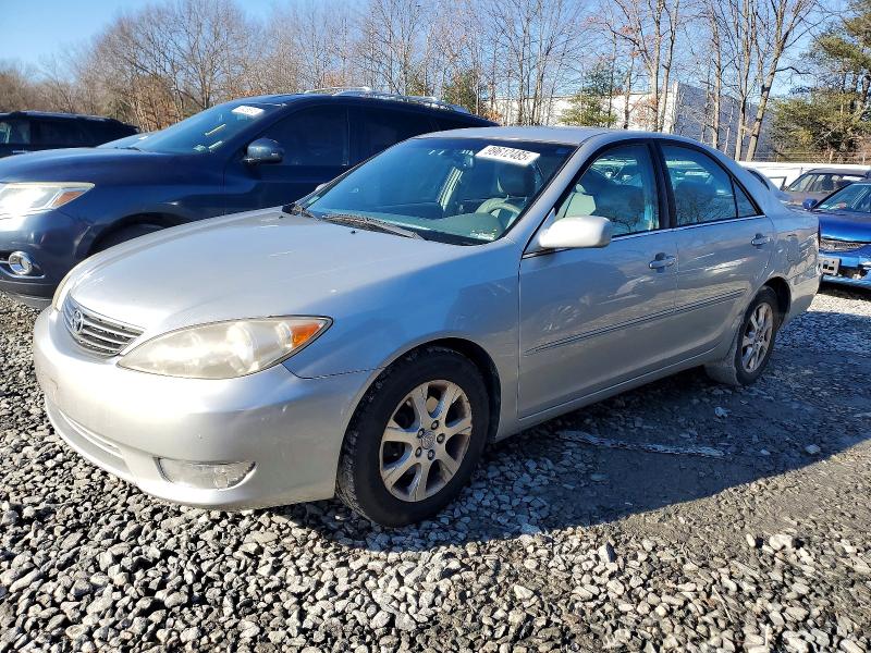 TOYOTA CAMRY LE 2005 with VIN 4T1BF30K95U093753 - Photo from auction