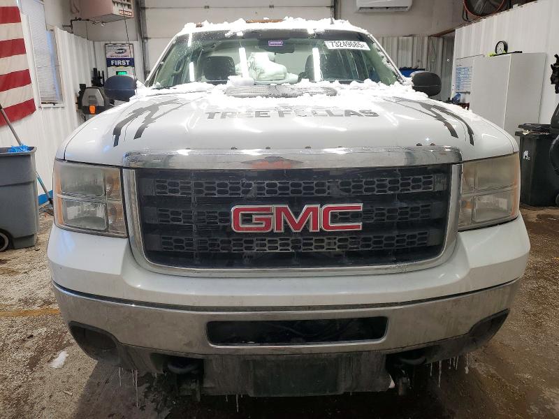 Photo 5 from auction – 2011 GMC SIERRA with VIN 1GT22ZCG7BZ342253