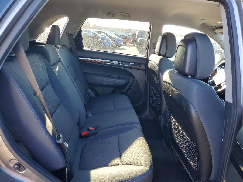 Photo 11 from auction – 2013 KIA SORENTO LX with VIN 5XYKTDA27DG367968