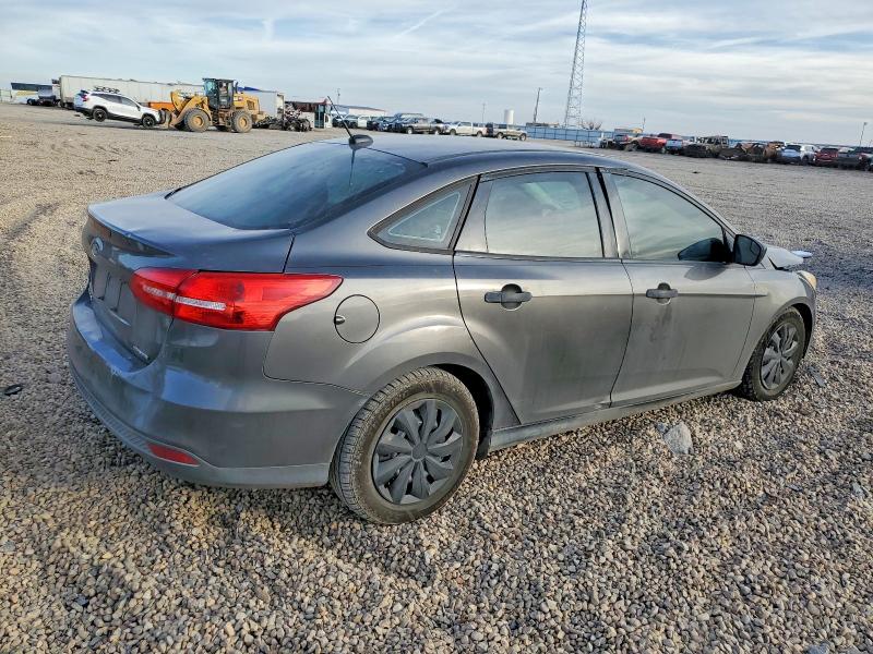 Photo 3 from auction – 2015 FORD FOCUS S with VIN 1FADP3E20FL254992
