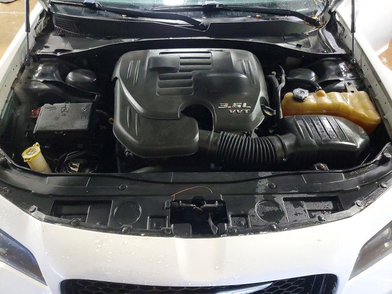 Photo 11 from auction – 2017 CHRYSLER 300 S with VIN 2C3CCABG6HH662844