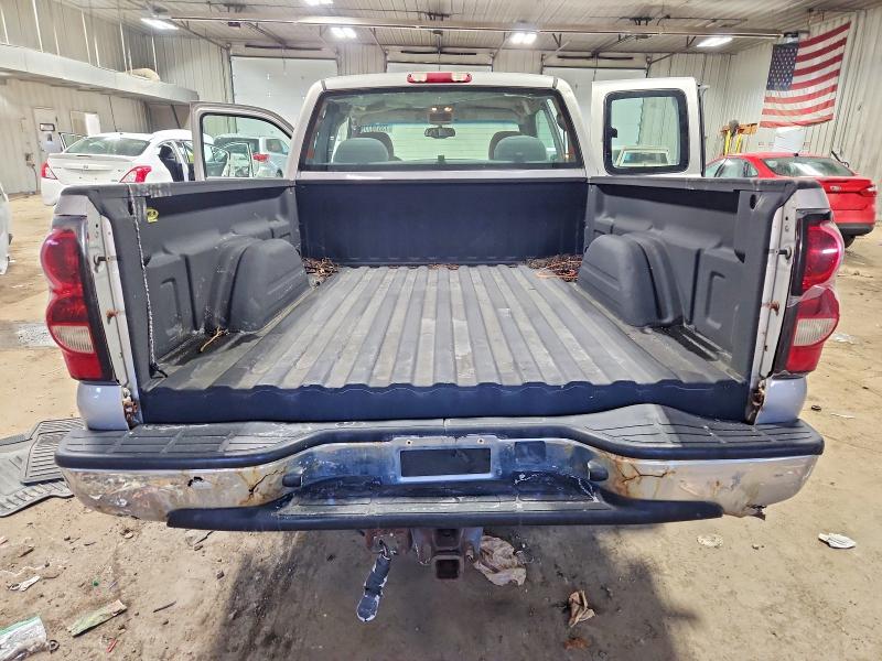 Photo 6 from auction – 2004 CHEVROLET SILVERADO with VIN 2GCEC19V641280115