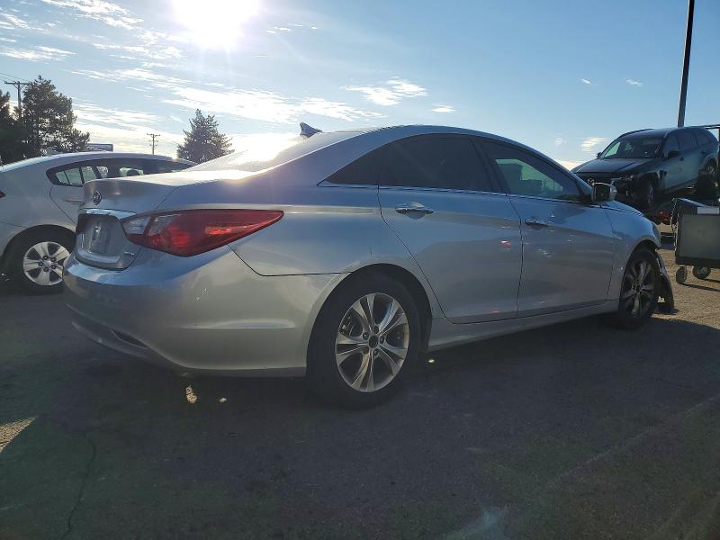Photo 3 from auction – 2011 HYUNDAI SONATA SE with VIN 5NPEC4AC1BH002519