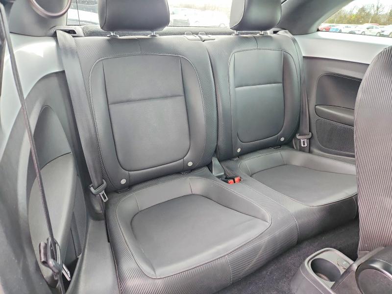 Photo 11 from auction – 2014 VOLKSWAGEN BEETLE with VIN 3VWJX7AT5EM631393