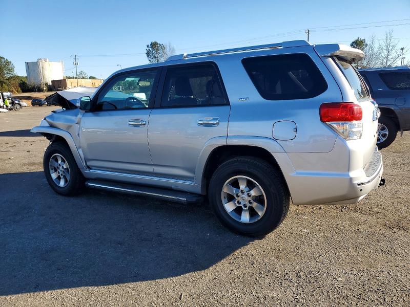Photo 2 from auction – 2011 TOYOTA 4RUNNER SR with VIN JTEZU5JR6B5023693