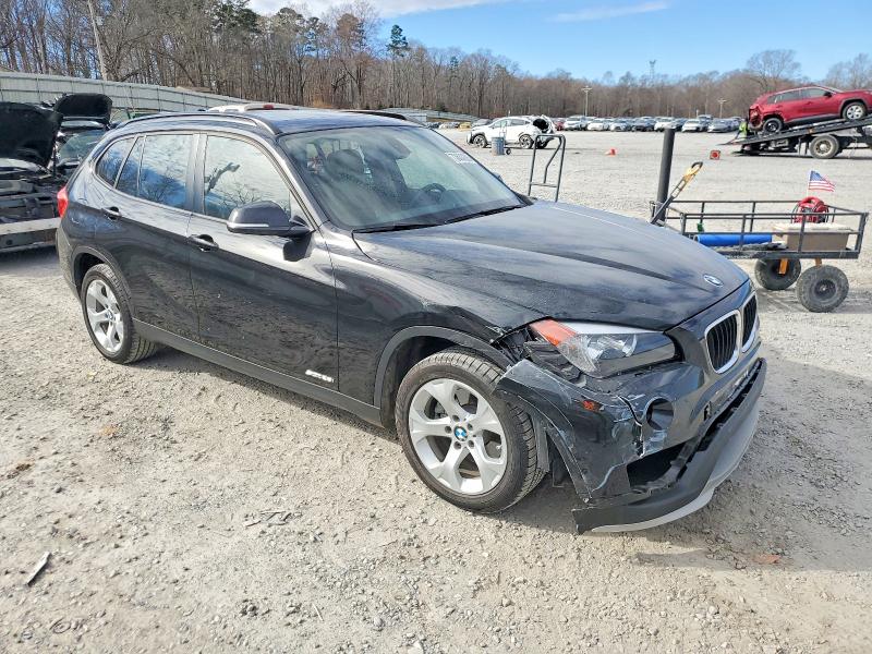 Photo 4 from auction – 2015 BMW X1 SDRIVE2 with VIN WBAVM1C52FV498556