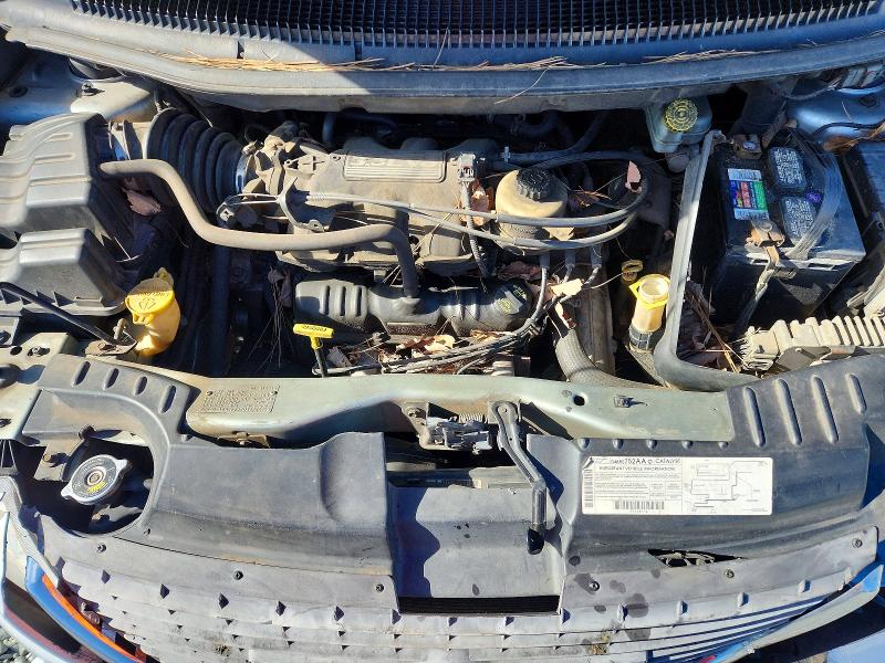 Photo 12 from auction – 2003 CHRYSLER TOWN & COU with VIN 2C4GP44333R159031