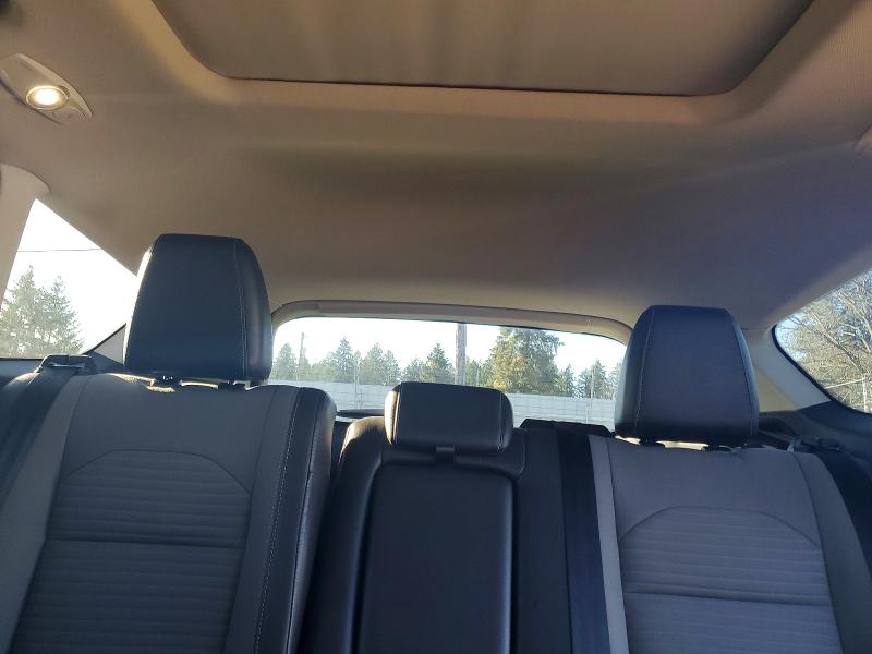 Photo 10 from auction – 2018 FORD ESCAPE SE with VIN 1FMCU9GD8JUA57552