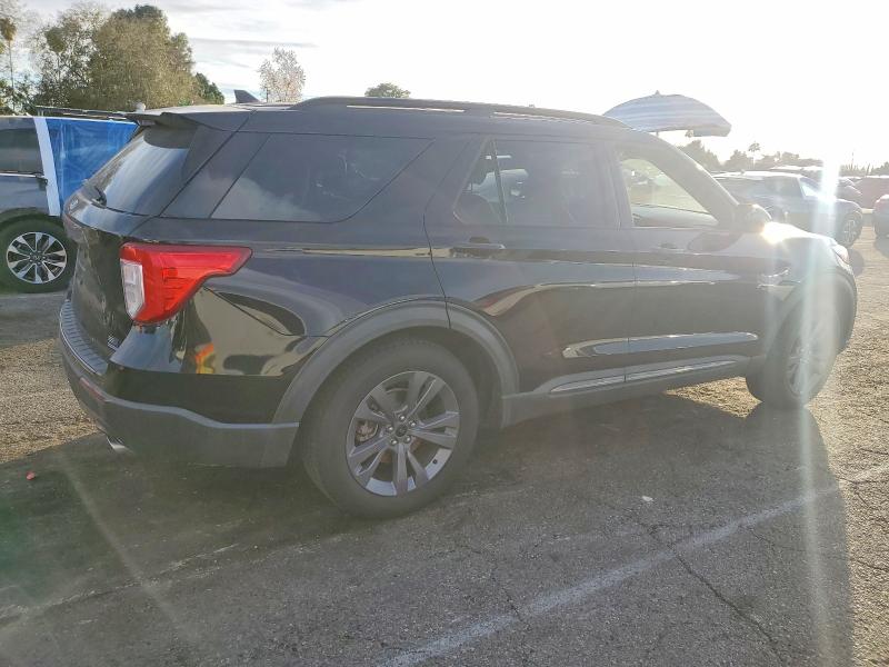 Photo 3 from auction – 2022 FORD EXPLORER with VIN 1FMSK7DH3NGB36712
