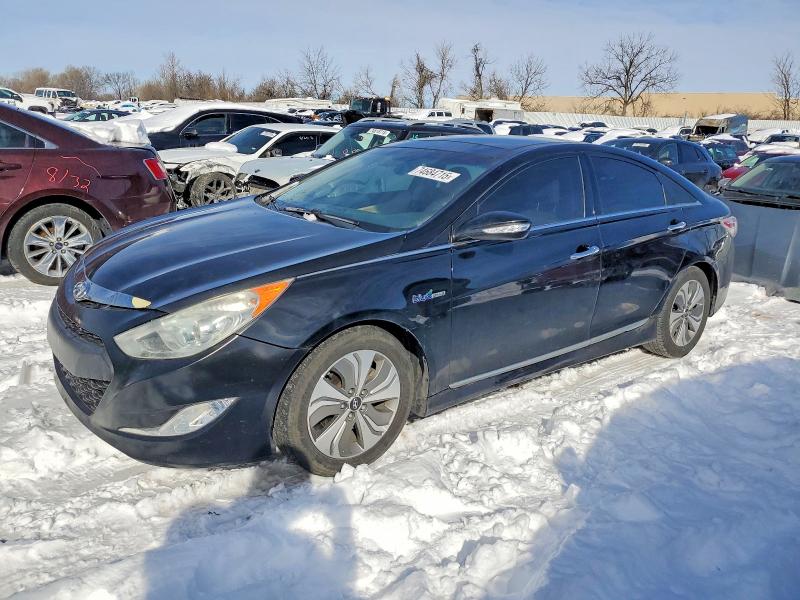HYUNDAI SONATA HYB 2015 with VIN KMHEC4A45FA126472 - Photo from auction