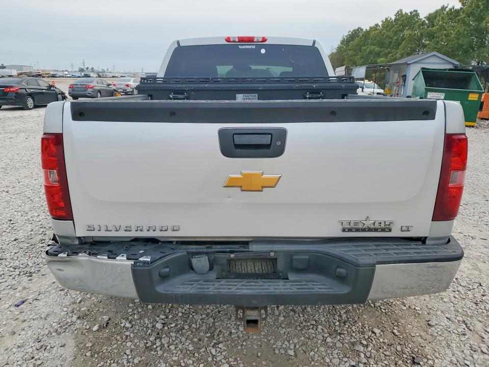 Photo 6 from auction – 2011 CHEVROLET SILVERADO with VIN 1GCRCSE00BZ193123