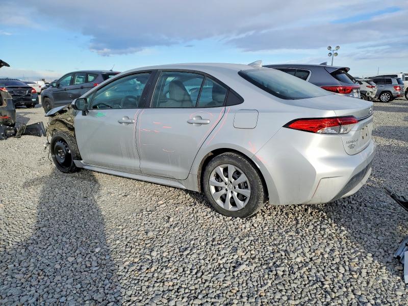 Photo 2 from auction – 2021 TOYOTA COROLLA LE with VIN 5YFEPMAE0MP172091