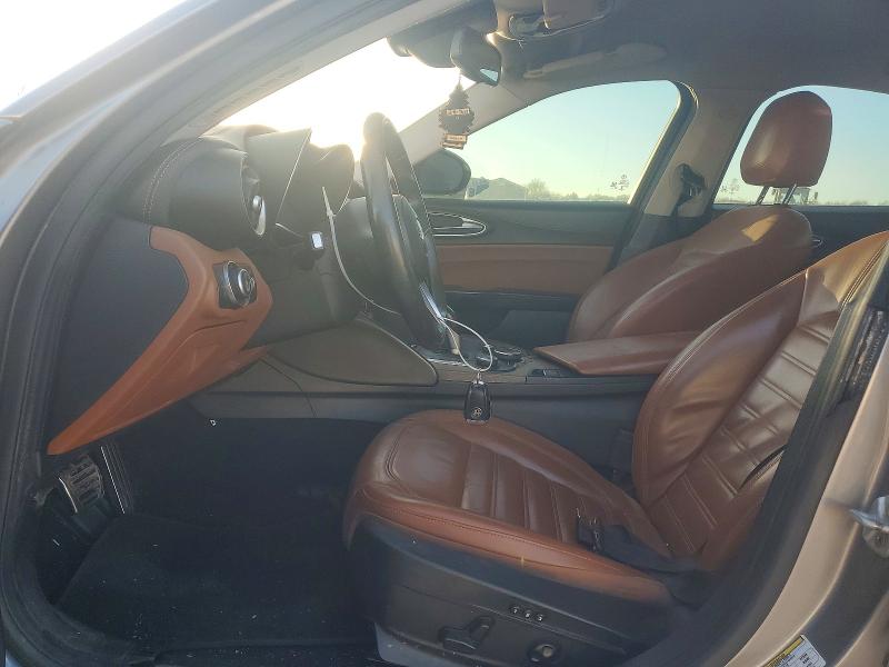 Photo 7 from auction – 2018 ALFA ROMEO GIULIA with VIN ZARFAECN4J7565376