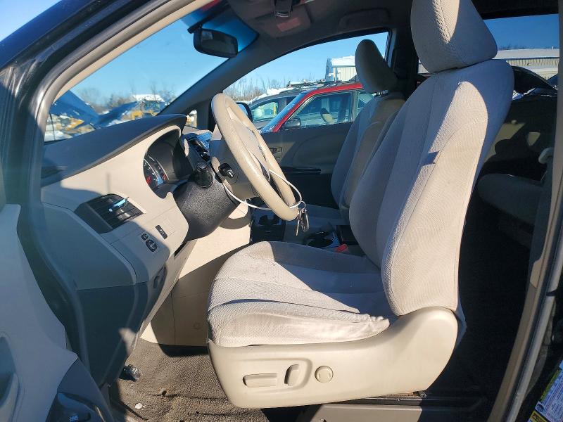 Photo 7 from auction – 2011 TOYOTA SIENNA LE with VIN 5TDJK3DC5BS014691