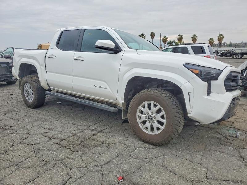 Photo 4 from auction – 2024 TOYOTA TACOMA DOU with VIN 3TMLB5JN0RM007703