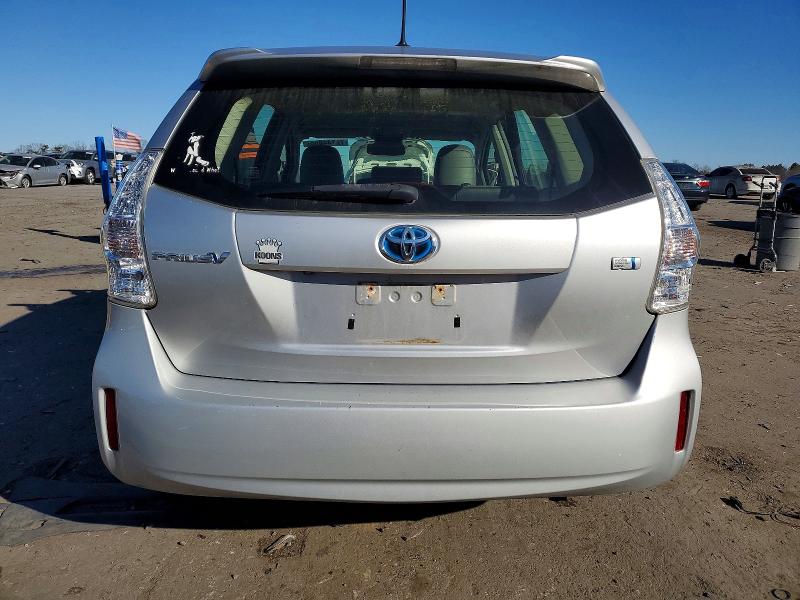 Photo 6 from auction – 2014 TOYOTA PRIUS V with VIN JTDZN3EUXE3312841