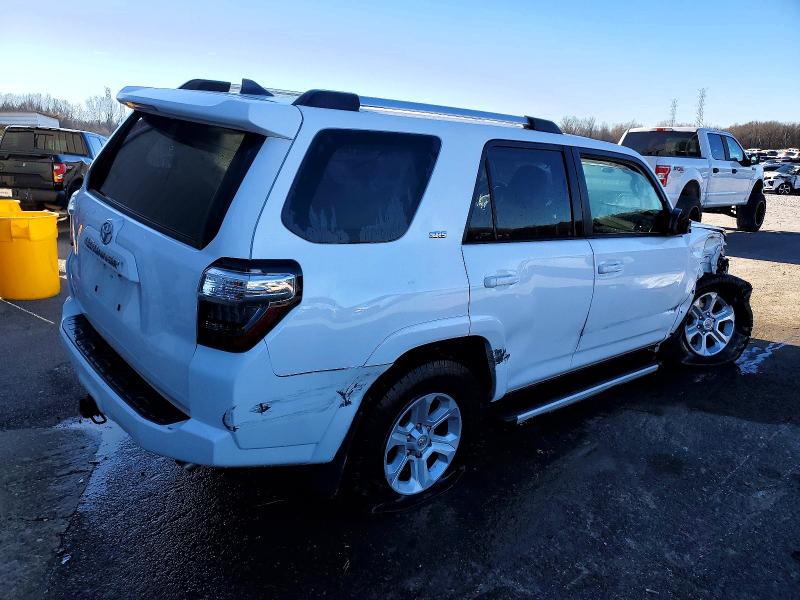 Photo 3 from auction – 2019 TOYOTA 4RUNNER with VIN JTEZU5JR5K5207457